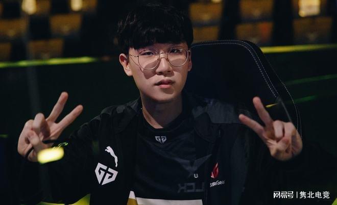 并在高水平 并在高水平